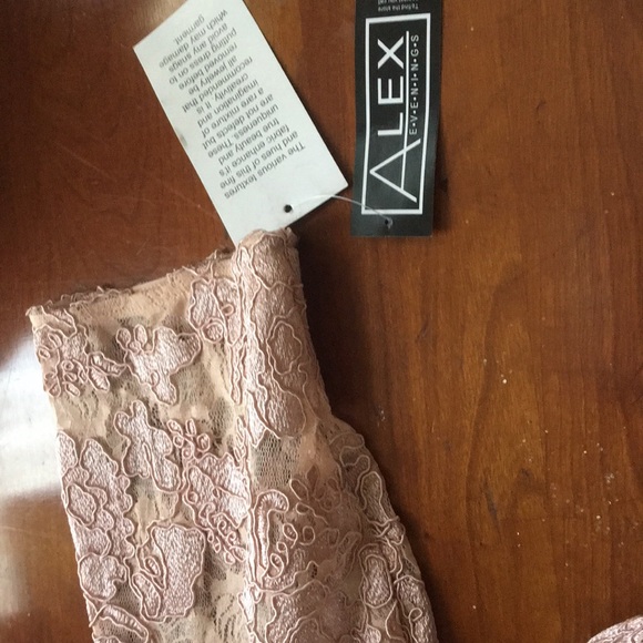 Tea length dress - Picture 4 of 4